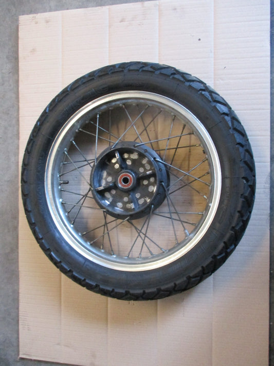 Roue arrière 2.50 x 18  avec pneu très peu roulé Yamaha 600 XTZ Super Ténéré 3AJ