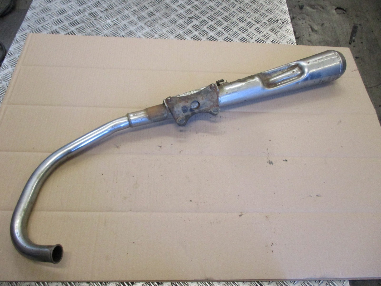 Pot d'échappement gauche pour Honda 125 CBT - CB125T - 125 Twin