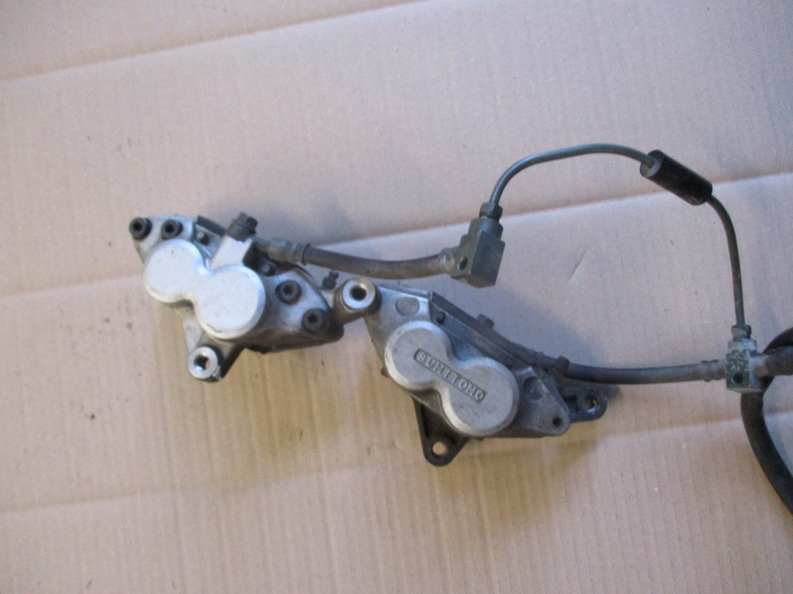 Etrier de frein avant droit et gauche pour Yamaha 850 TDM - 4TX