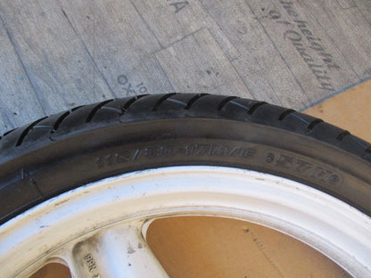 Roue avant avec pneu BT45F quasi neuf Honda 600 CBR - PC19