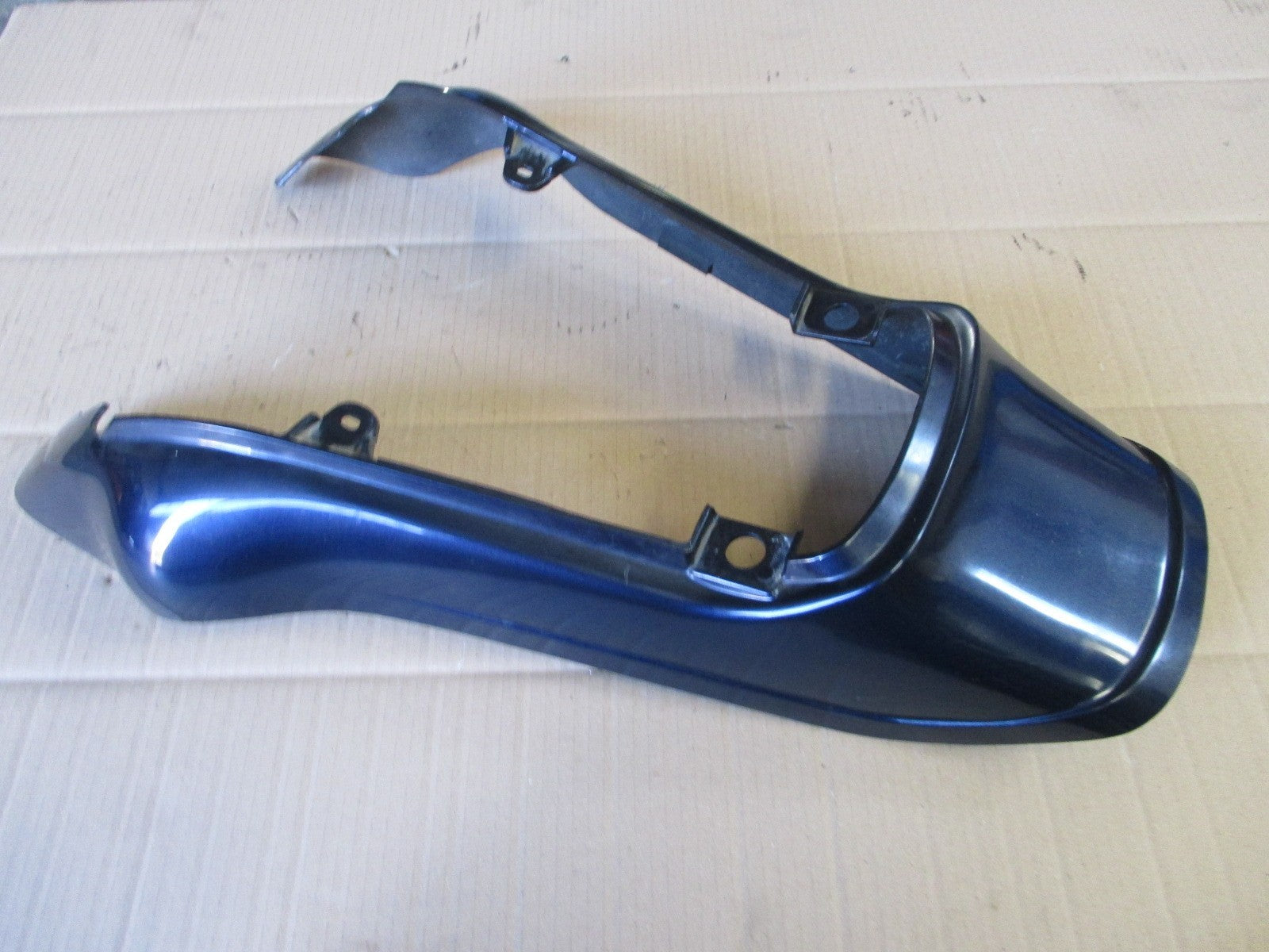 Coque dosseret arrière pour Yamaha 750 FZX - 2JE - 4AM