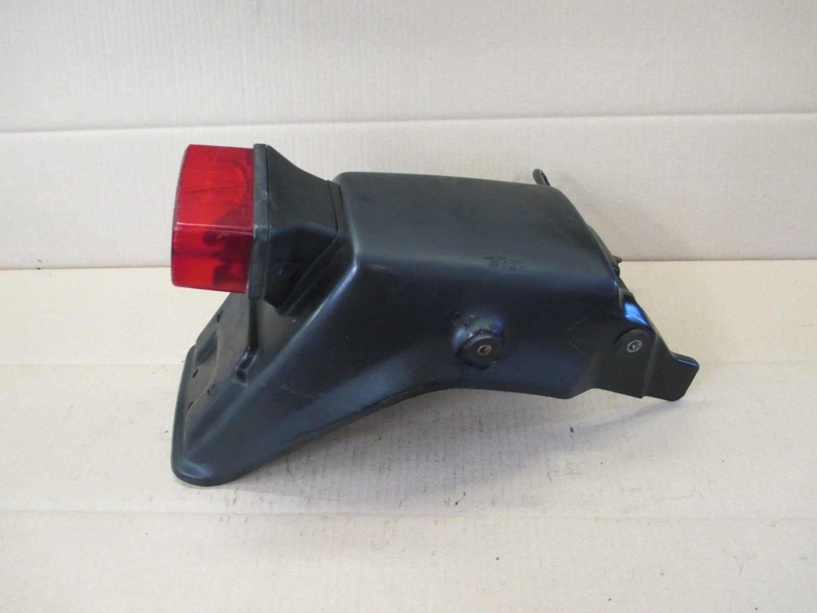 Garde boue arrière + feu pour Honda 125 XLR - JD04