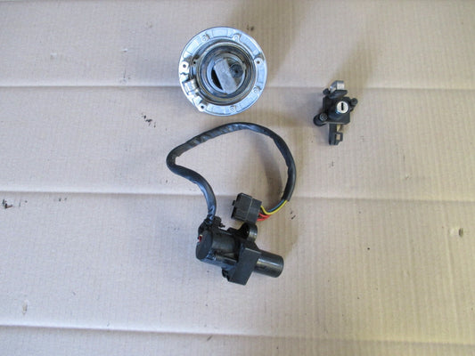Nieman + bouchon essence + serrure pour Honda 750 VFR - RC36 Phase 1 1990 / 1993
