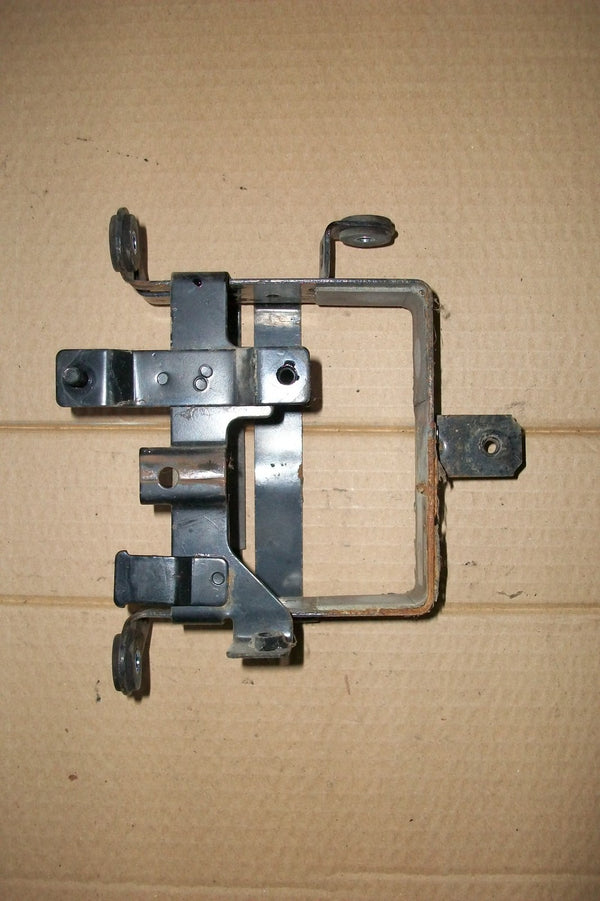 Support batterie pour Suzuki 650 DR RS SE - SP42A - SP44A