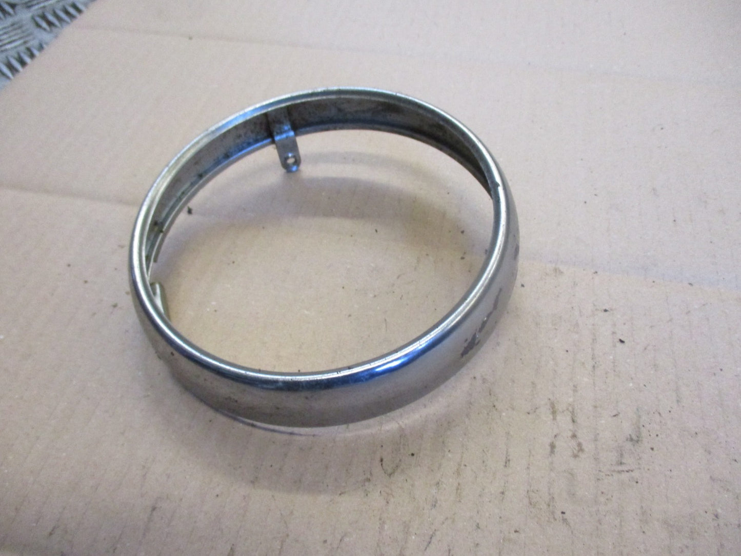 Cerclage de phare pour Honda 125 CBT - CB125T - 125 Twin