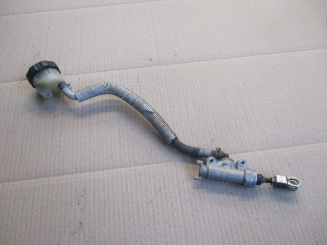 Maitre cylindre + bocal de frein arrière pour Suzuki 800 DR - SR43A