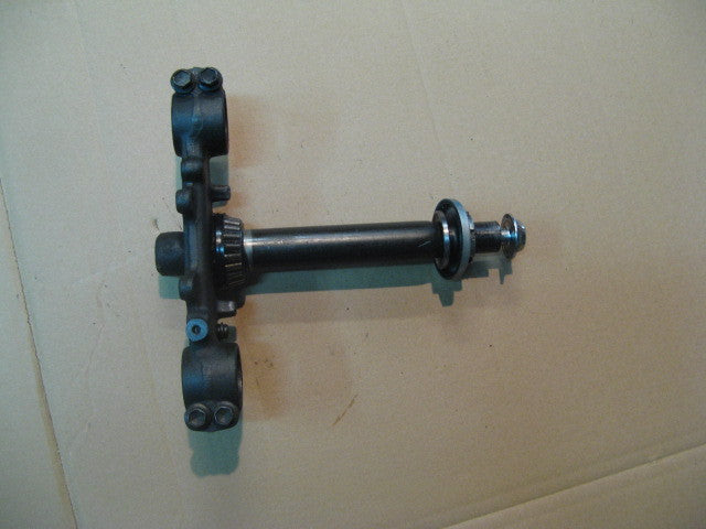 Té de fourche inférieur pour Yamaha 125 Ténéré - BLG