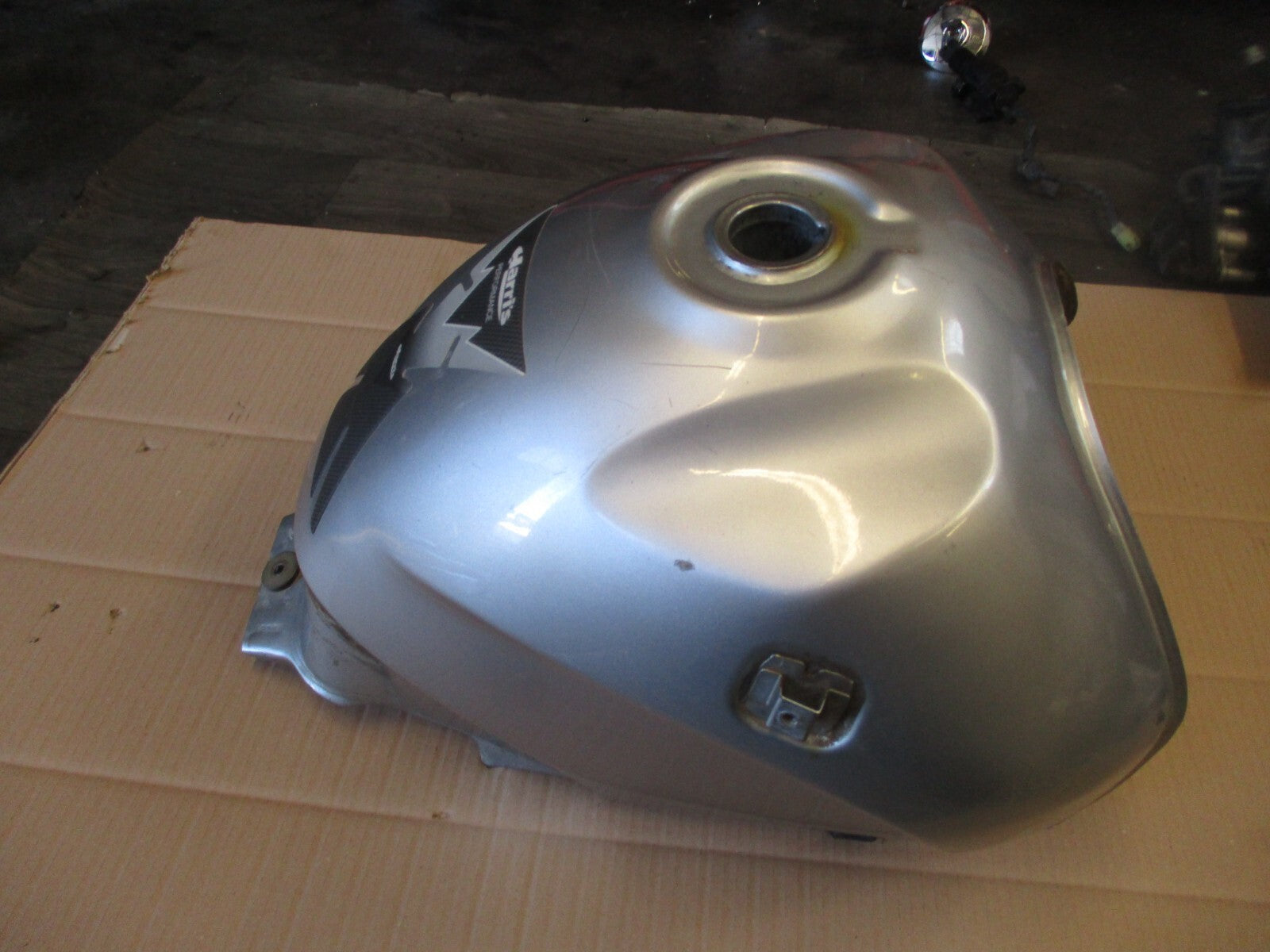 Réservoir d'essence pour Honda 125 XLV Varadéro - JC32 - Phase 1