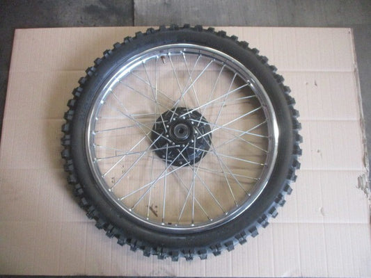 Roue avant comme neuve avec pneu très peu roulé pour Yamaha 125 XT - 12V - 3YU