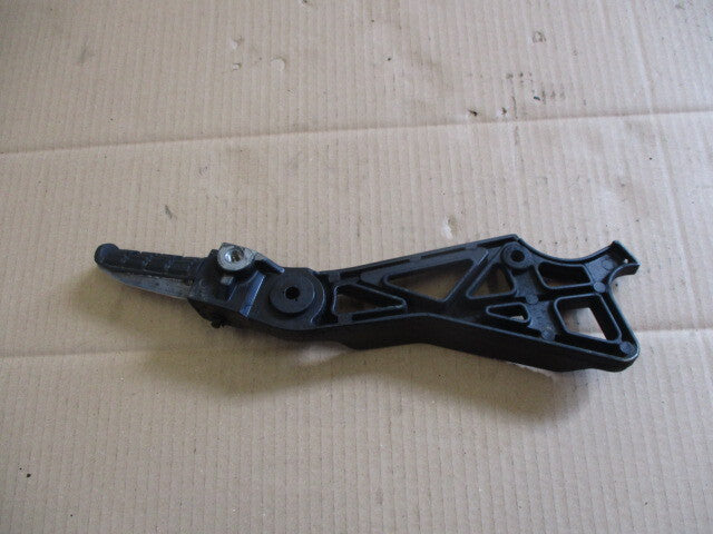 Platine cale pied arrière gauche pour Yamaha 750 FZX - 2JE - 4AM