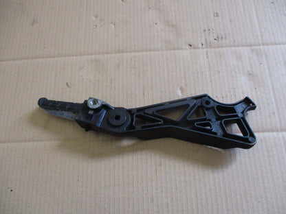Platine cale pied arrière gauche pour Yamaha 750 FZX - 2JE - 4AM