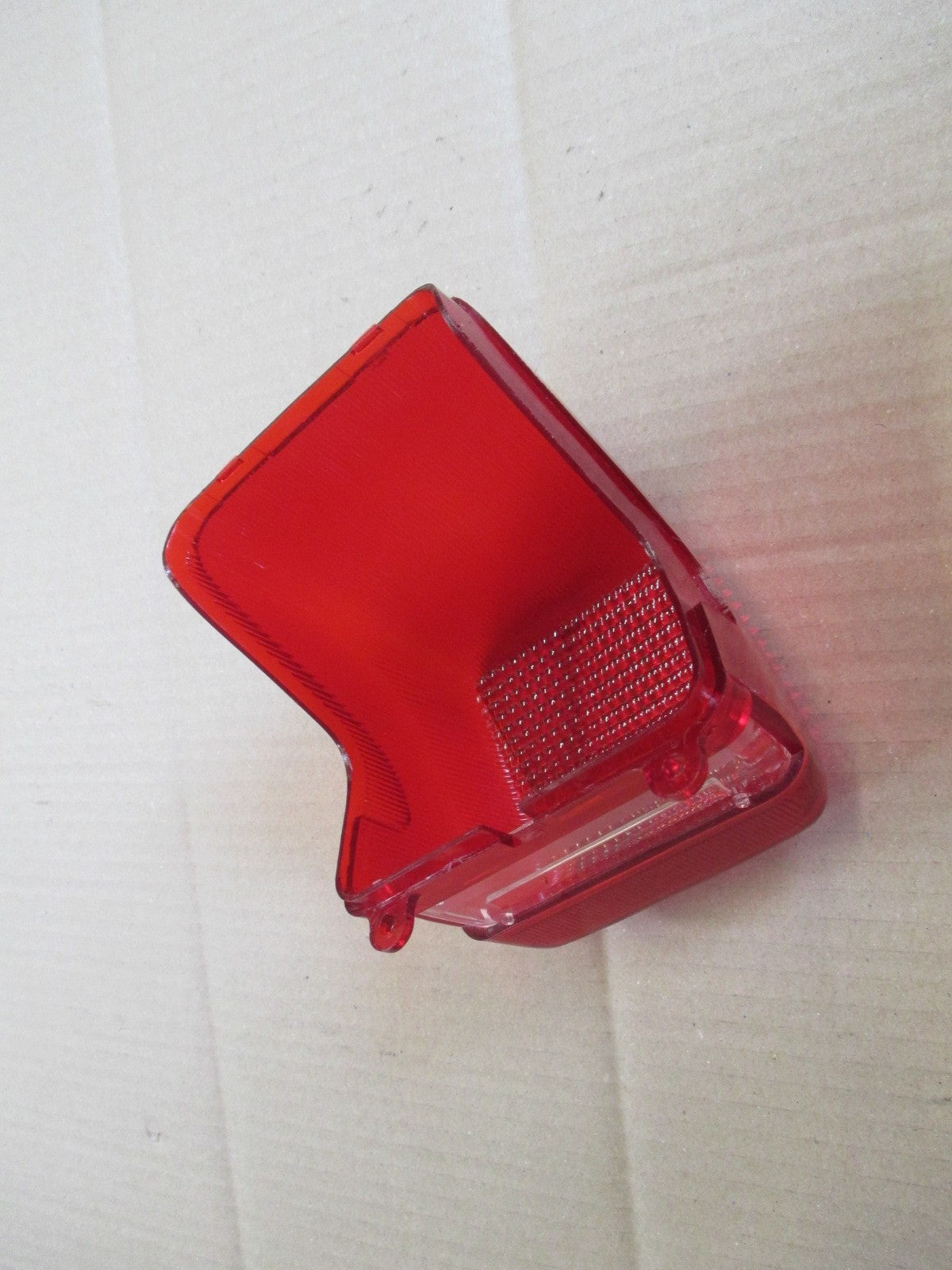 Cabochon de feu arrière NEUF pour Honda 650 SLR - FX - Vigor - RD09