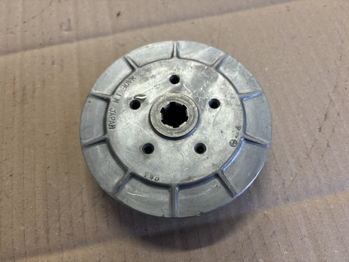 Noix d'embrayage pour Kawasaki 125 KE - K1 - KS