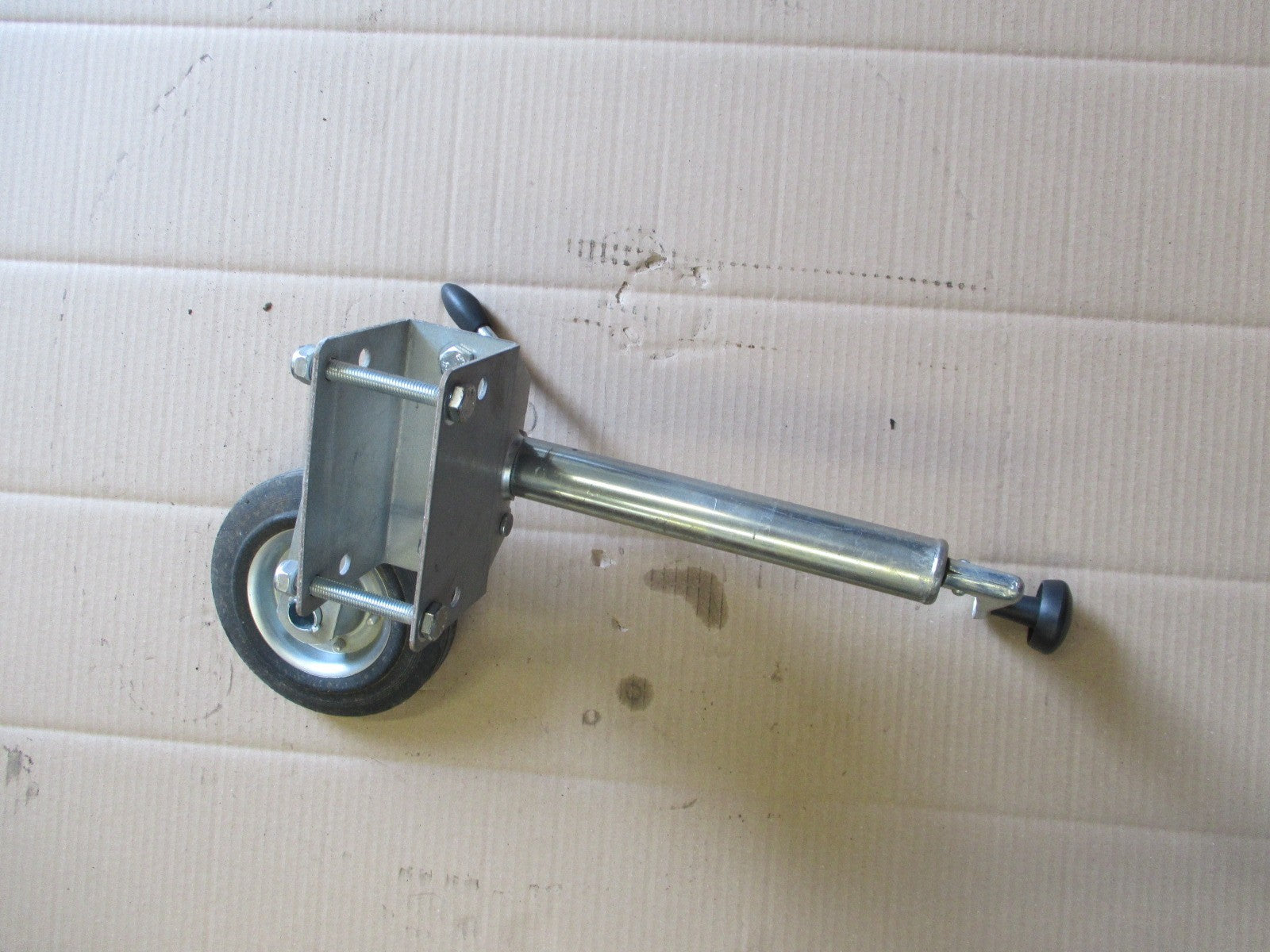 Roue Jockey + fixation pour remorque porte moto Trigano