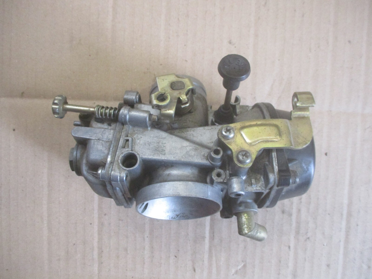 Carburateur pour Suzuki 650 DR - SP41A