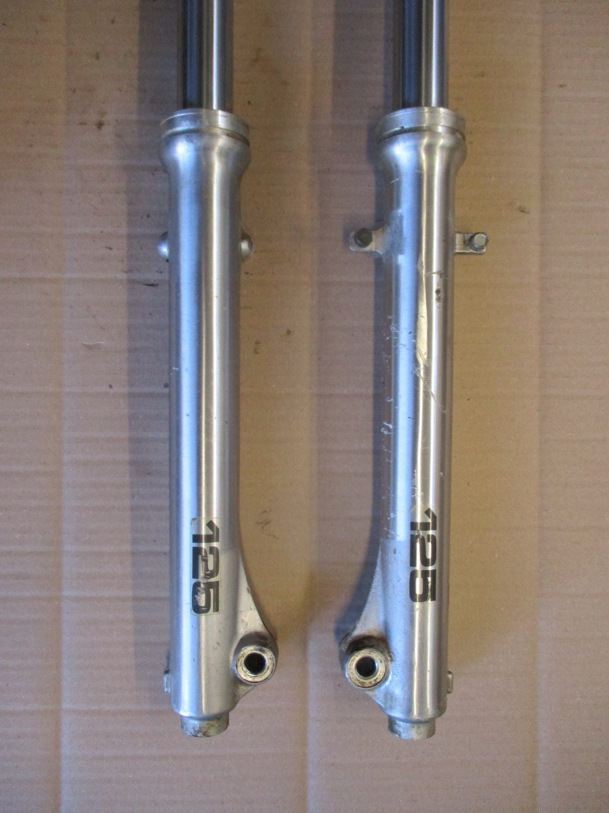 Tubes de fourche pour Yamaha 125 XT - 12V - 3YU