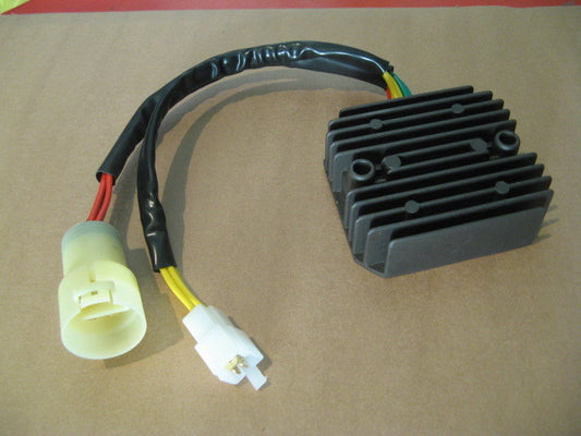 Régulateur NEUF pour Honda 750 XRV Africa Twin - RD04