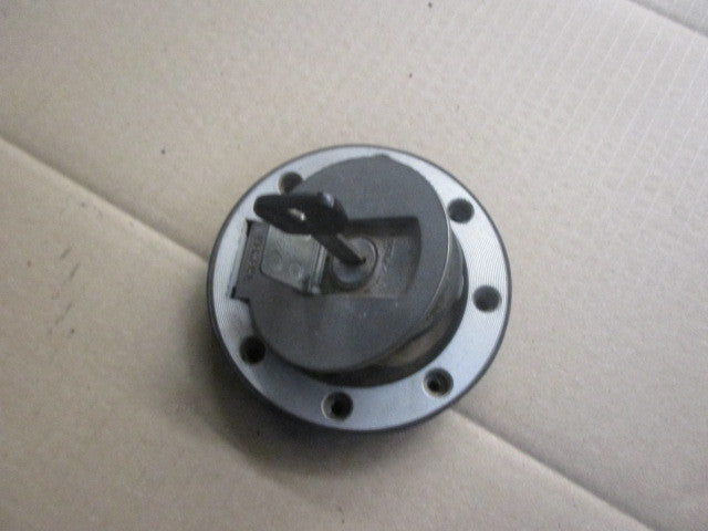 Bouchon essence à clé pour Yamaha 850 TDM - 3VD