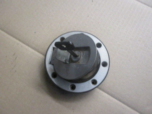 Bouchon essence à clé pour Yamaha 850 TDM - 3VD