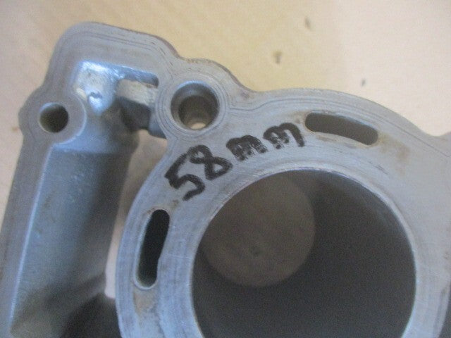 Cylindre en bon état pour Derbi 125 Mulhacen