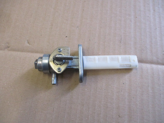 Robinet essence pour Suzuki 125 DR - SF44A