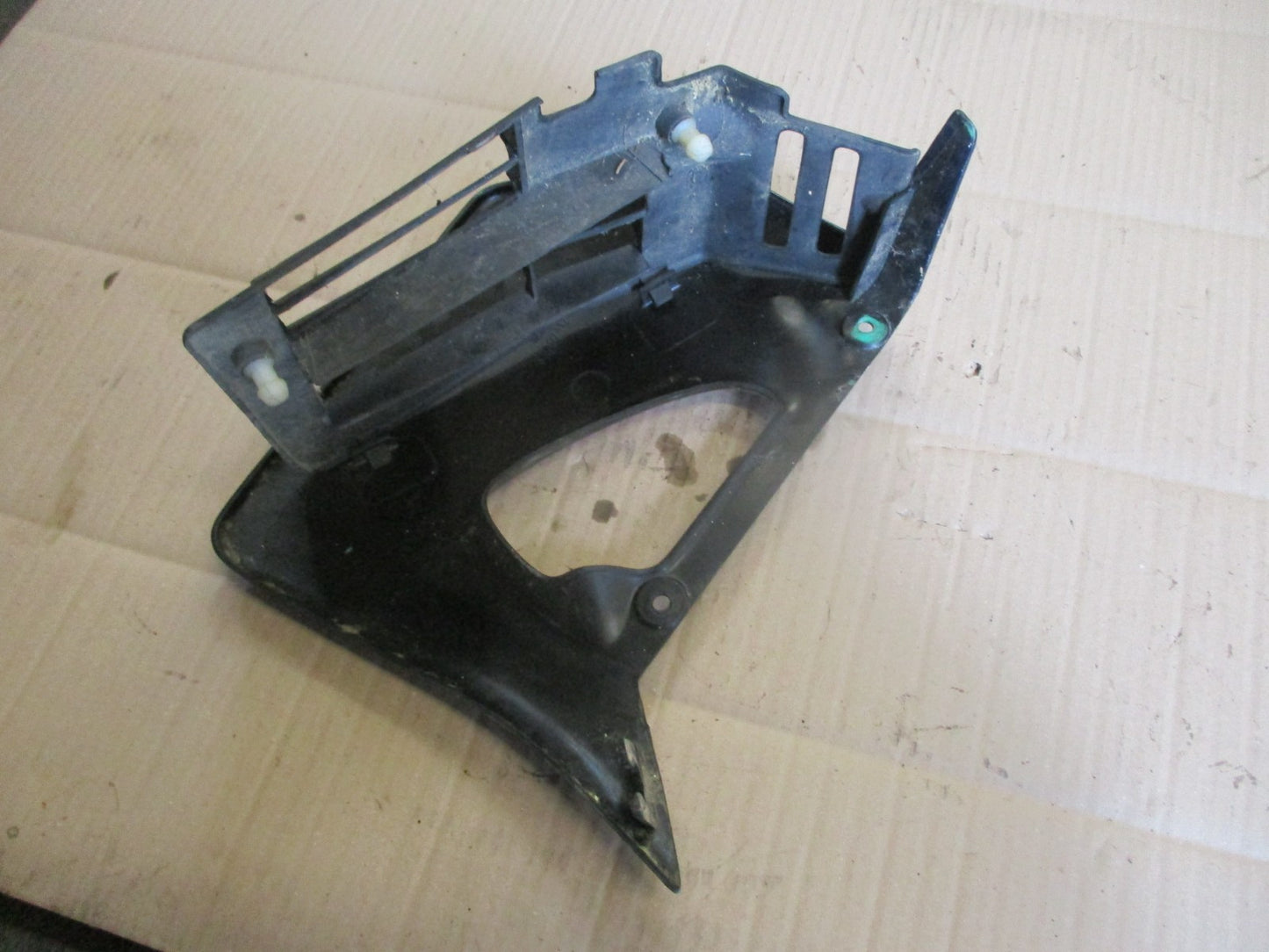 Ouie flanc de réservoir droit pour  Cagiva 350 - W12 - 2N1