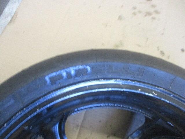 Roue arrière avec pneu en bon état pour Honda 800 VFR - RC46A - 1998