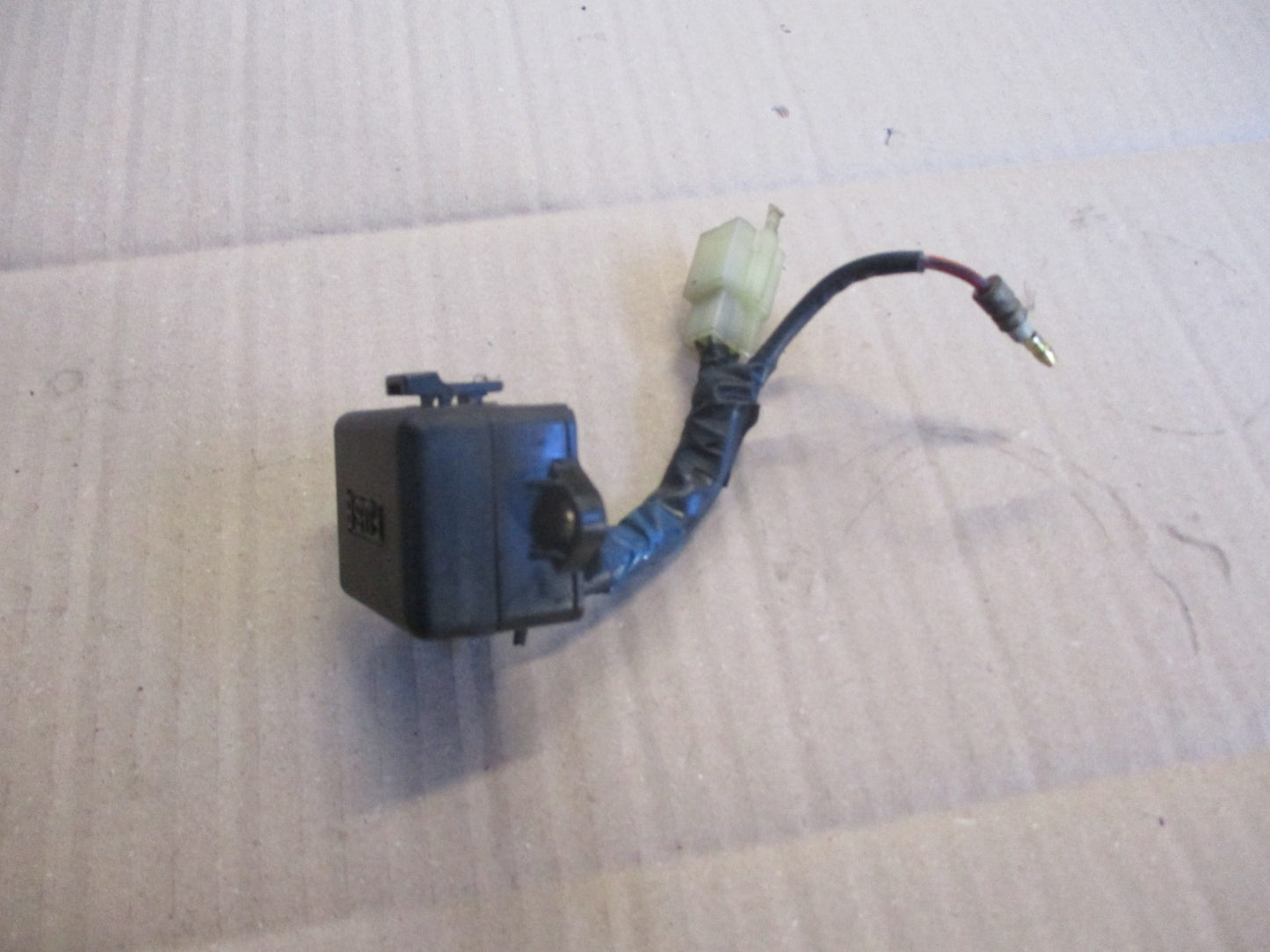 Boitier porte fusibles pour Honda 650 NX Dominator - RD08A