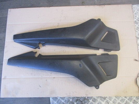 Caches latéraux pour Suzuki 800 DR - SR43A