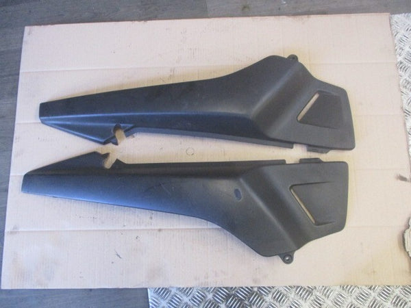 Caches latéraux pour Suzuki 800 DR - SR43A