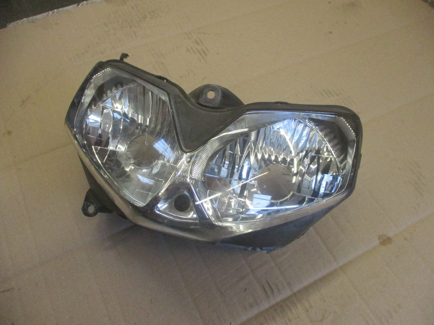 Bloc optique de phares pour Honda 125 CBR - JC34