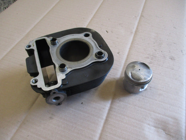 Cylindre / piston pour Yamaha 125 SR - 10F