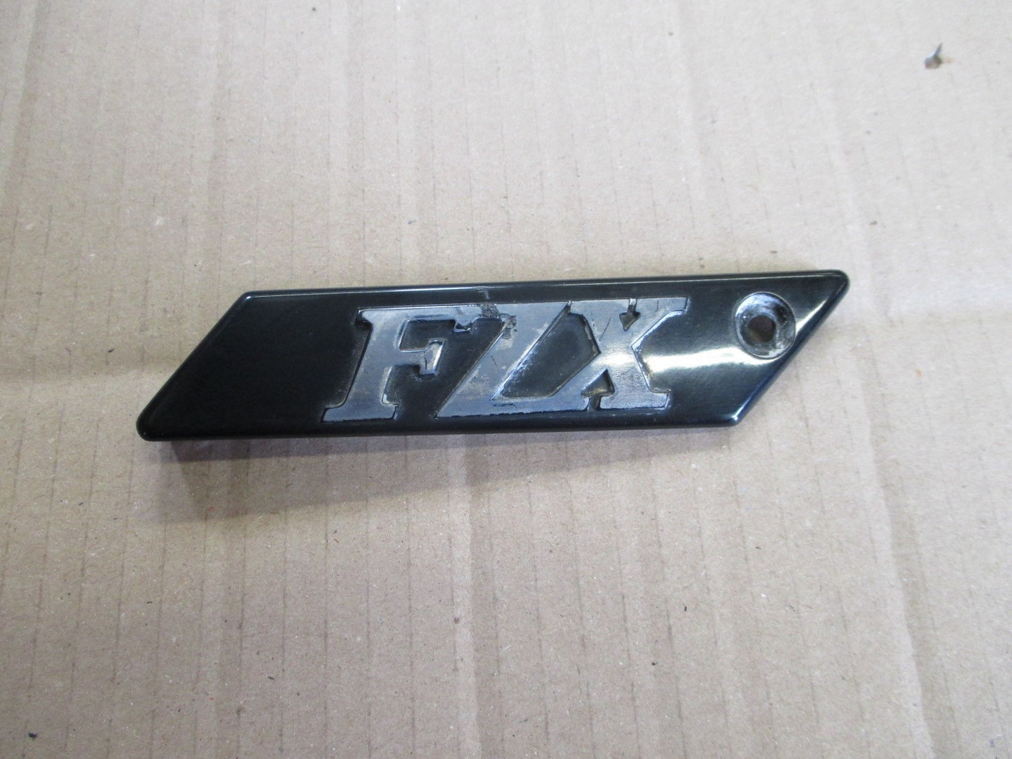 Sigle droit pour Yamaha 750 FZX - 2JE - 4AM