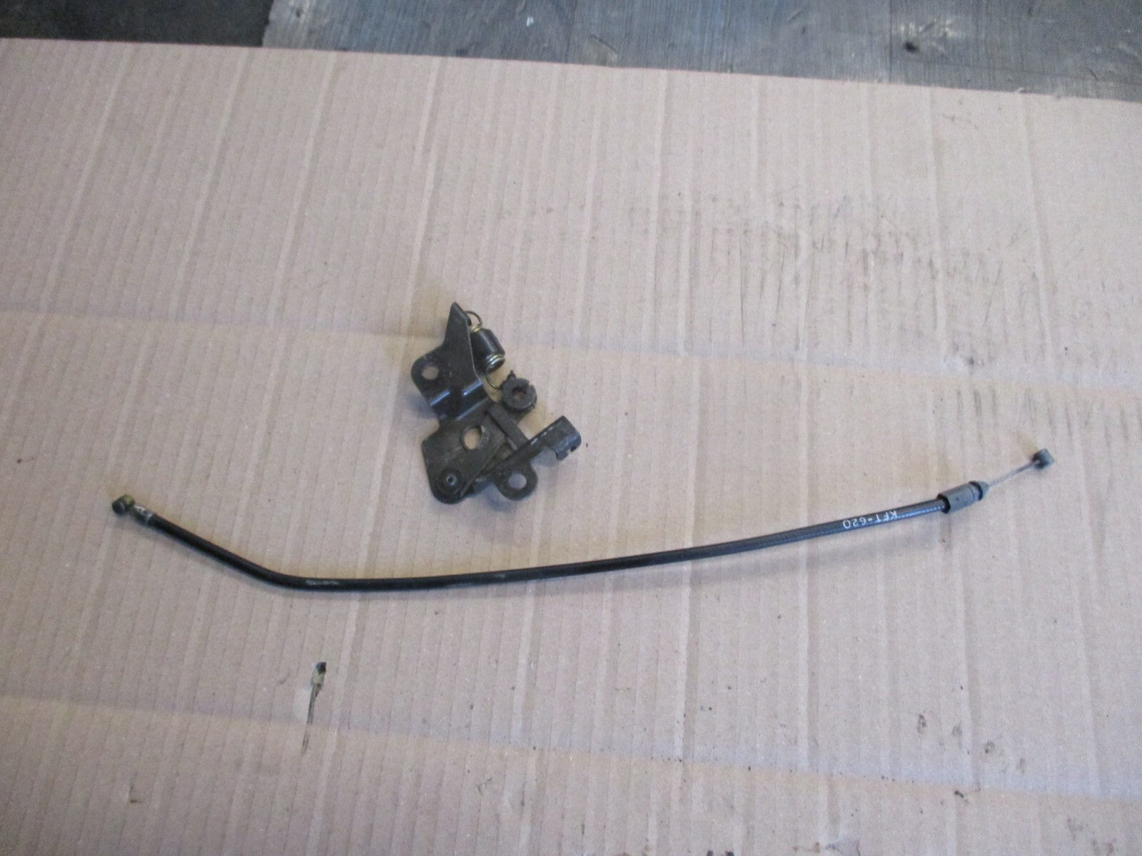 Verrou de selle + cable pour Honda 125 CLR - City Fly - JD18A