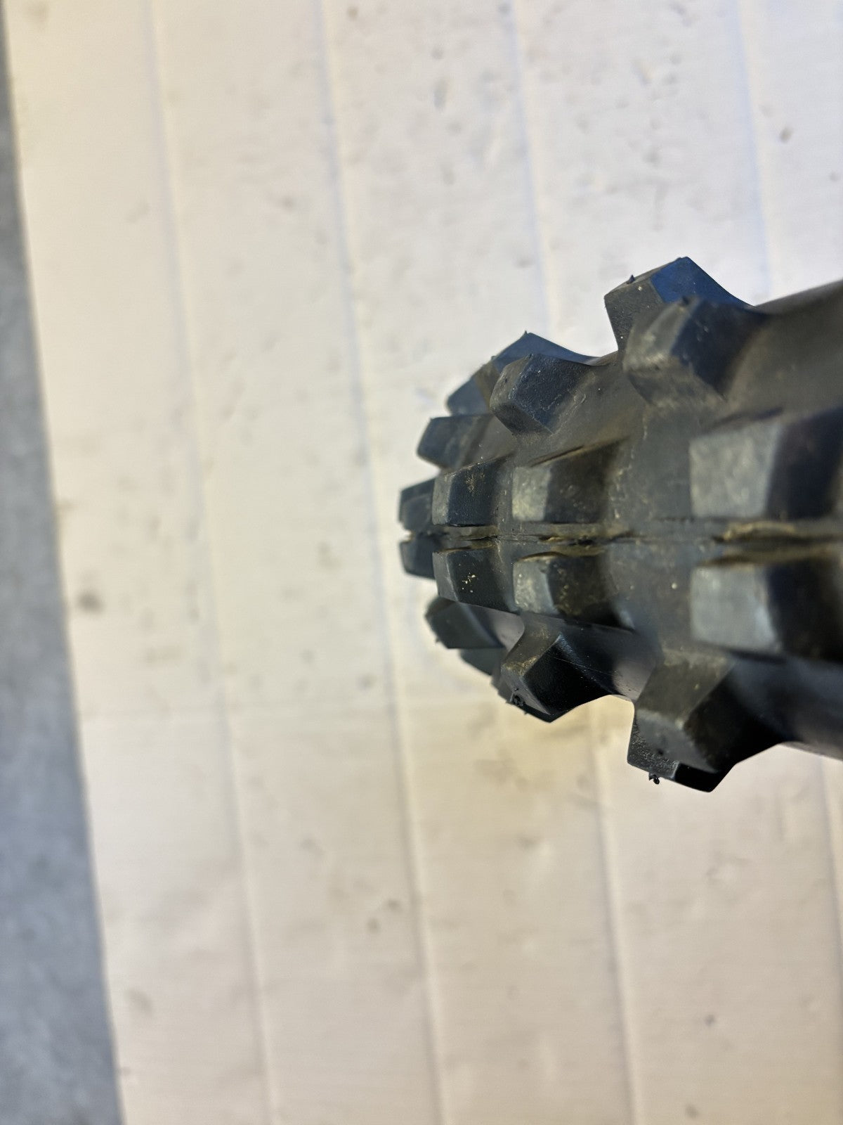 Roue avant avec pneu cross n'ayant pas roulé pour Kawasaki 125 KE - K1