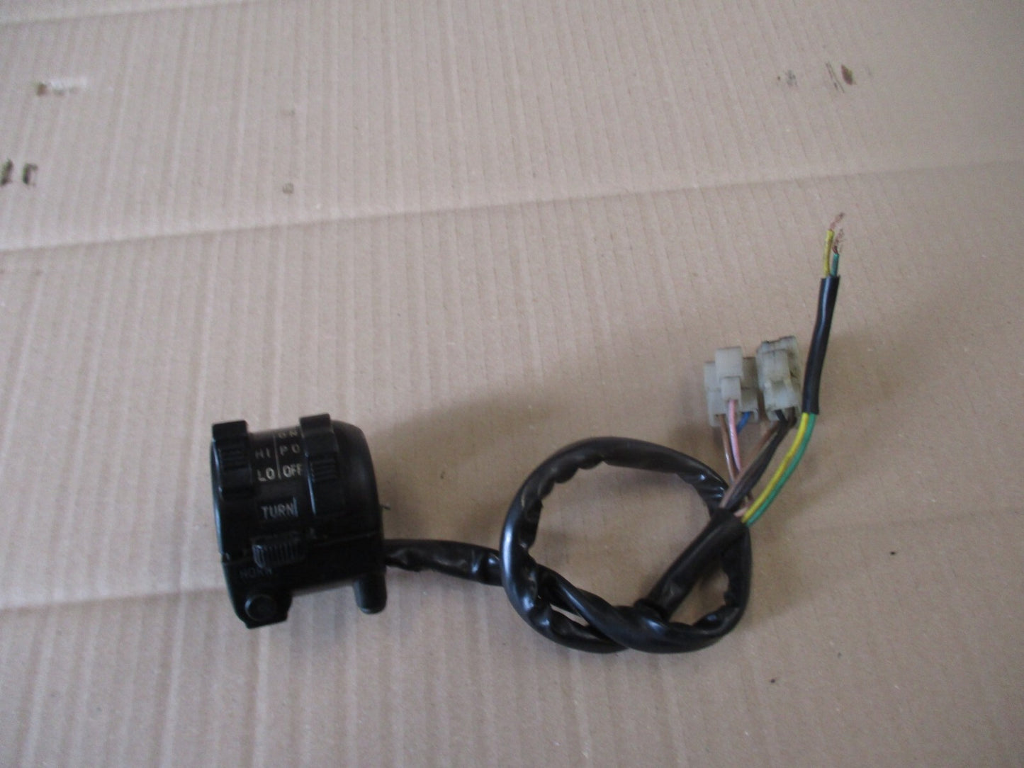 Commodo gauche pour Yamaha 600 XT Ténéré - 34L - 43F - 55W - 1VJ - 2KF
