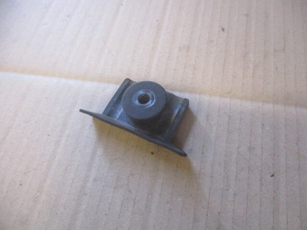 Fixation arrière de réservoir pour Honda 125 CBF - JC40A