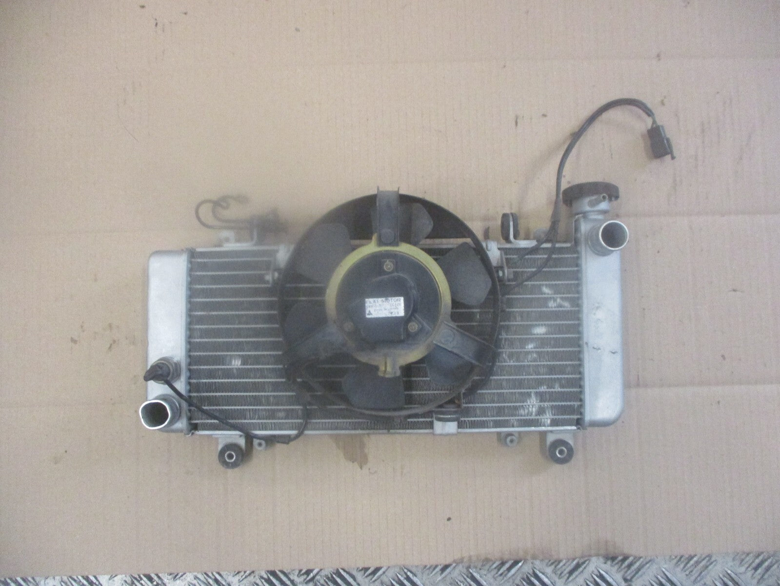 Radiateur d'eau pour Honda 750 VFR - RC24