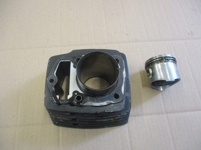Cylindre / piston pour Honda 125 NX Transcity - JD12