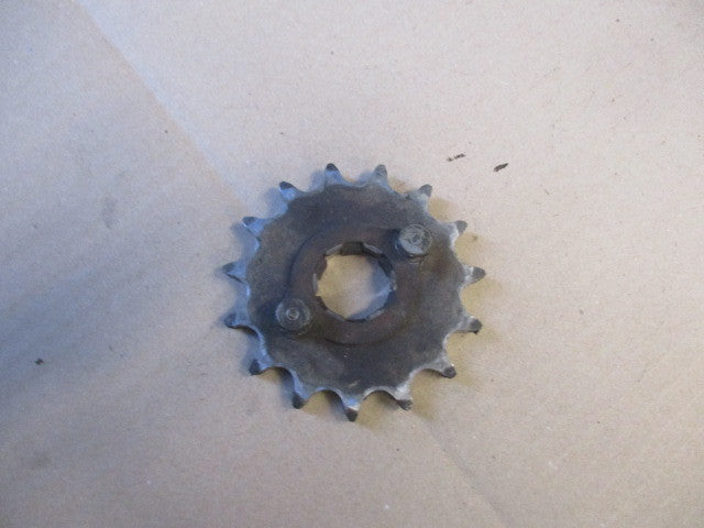 Pignon de sortie de boite pour Honda 600 XLR - PD03