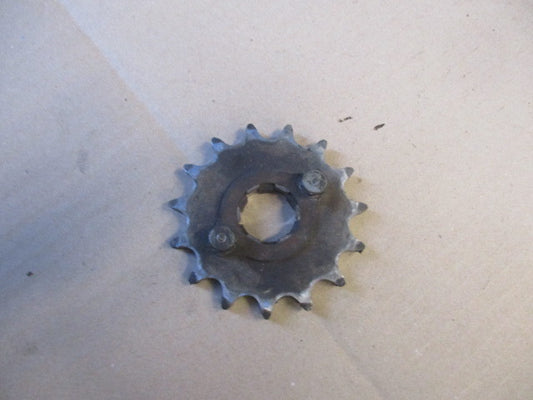 Pignon de sortie de boite pour Honda 600 XLR - PD03