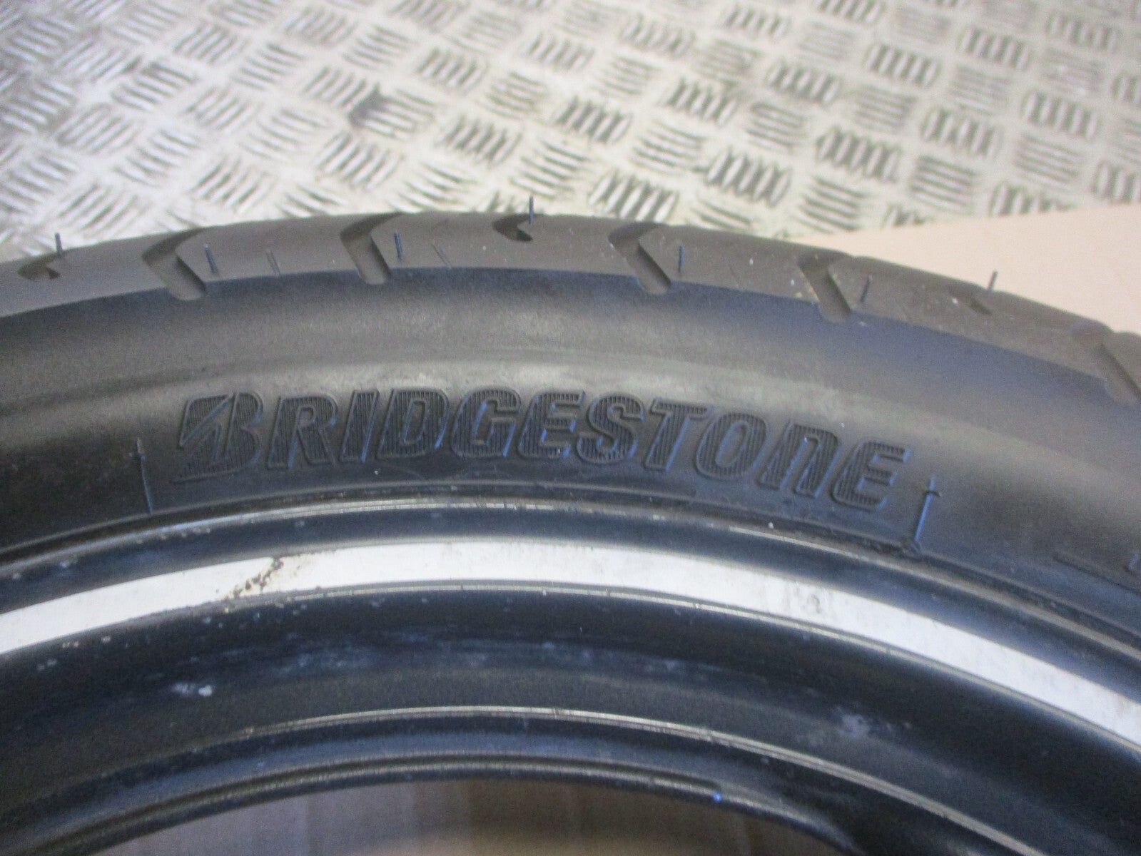 Roues avant + arrière pneu BRIDGESTONE très peu roulé Yamaha 125 TDR - 4FU - 5AE