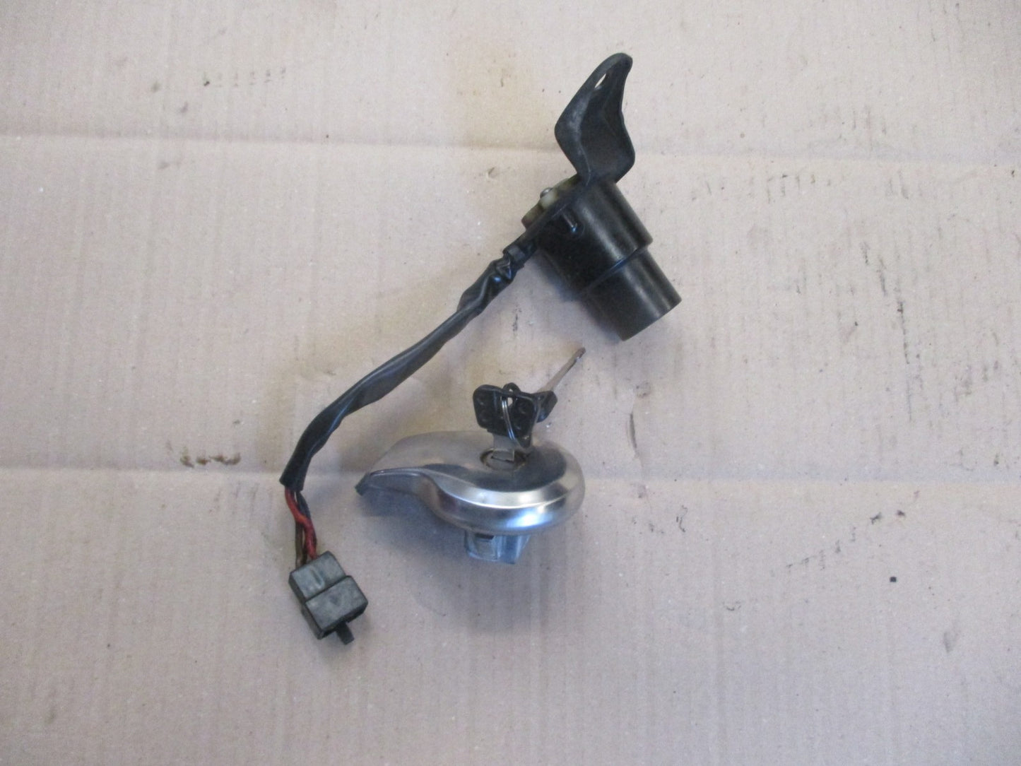 Nieman + bouchon essence pour Yamaha 535 XV Virago - 2YL