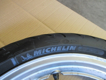 Roue avant avec pneu MICHELIN très peu roulé pour Honda 650 NTV REVERE - RC33