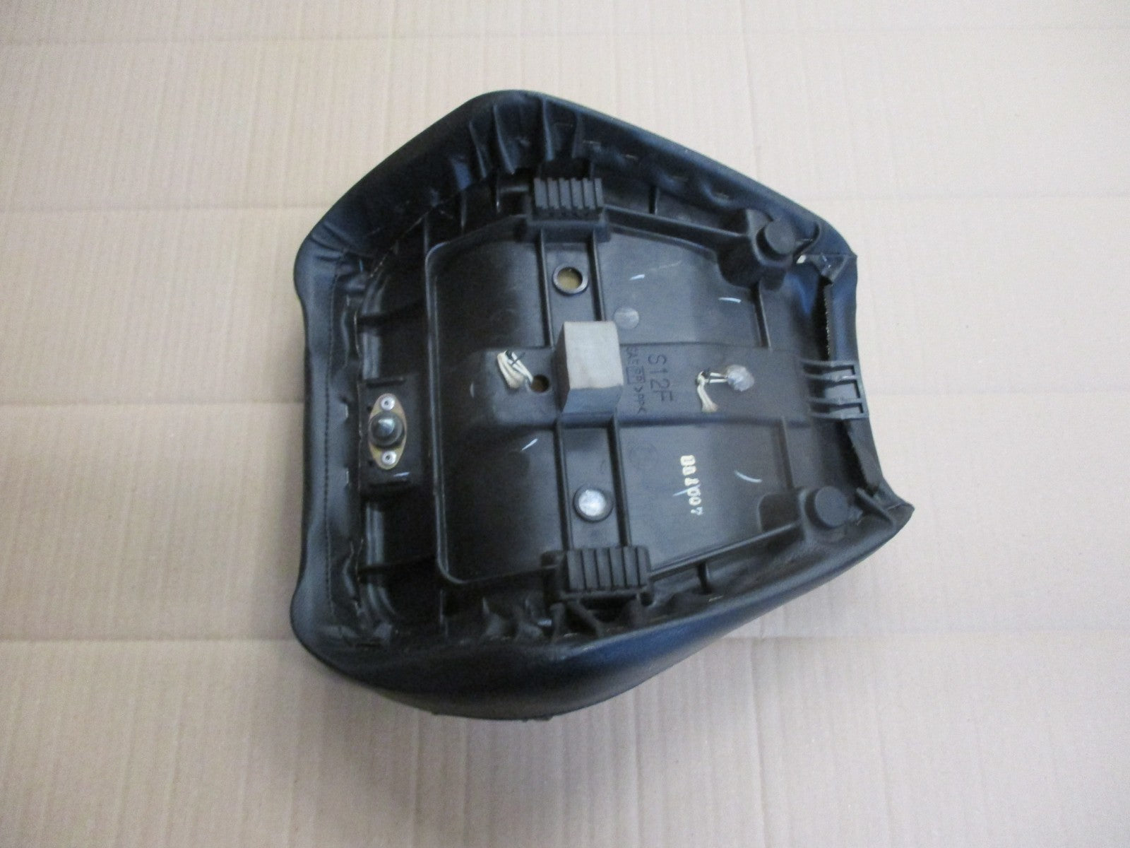 Selle avant pour Suzuki 125 GZ Marauder