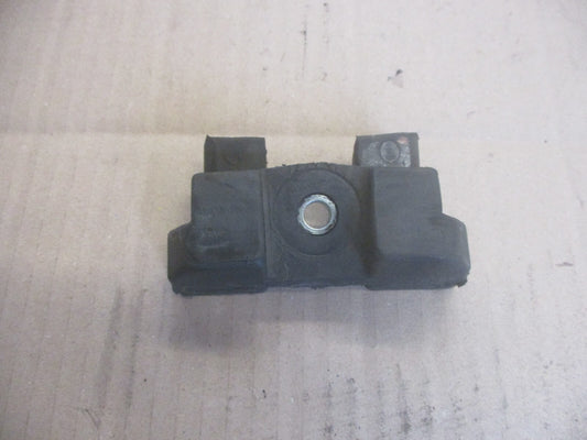 Caoutchoucs arrière de réservoir pour Honda 125 CM - JC05