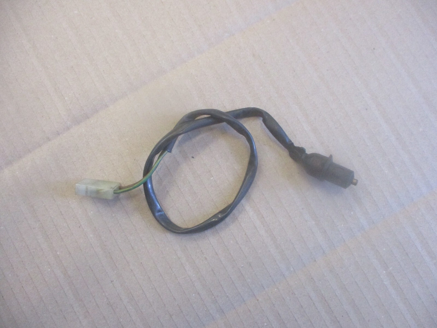 Contacteur de frein avant Yamaha 600 XT Ténéré - 34L - 55W - 43F - 2KF - 1VJ