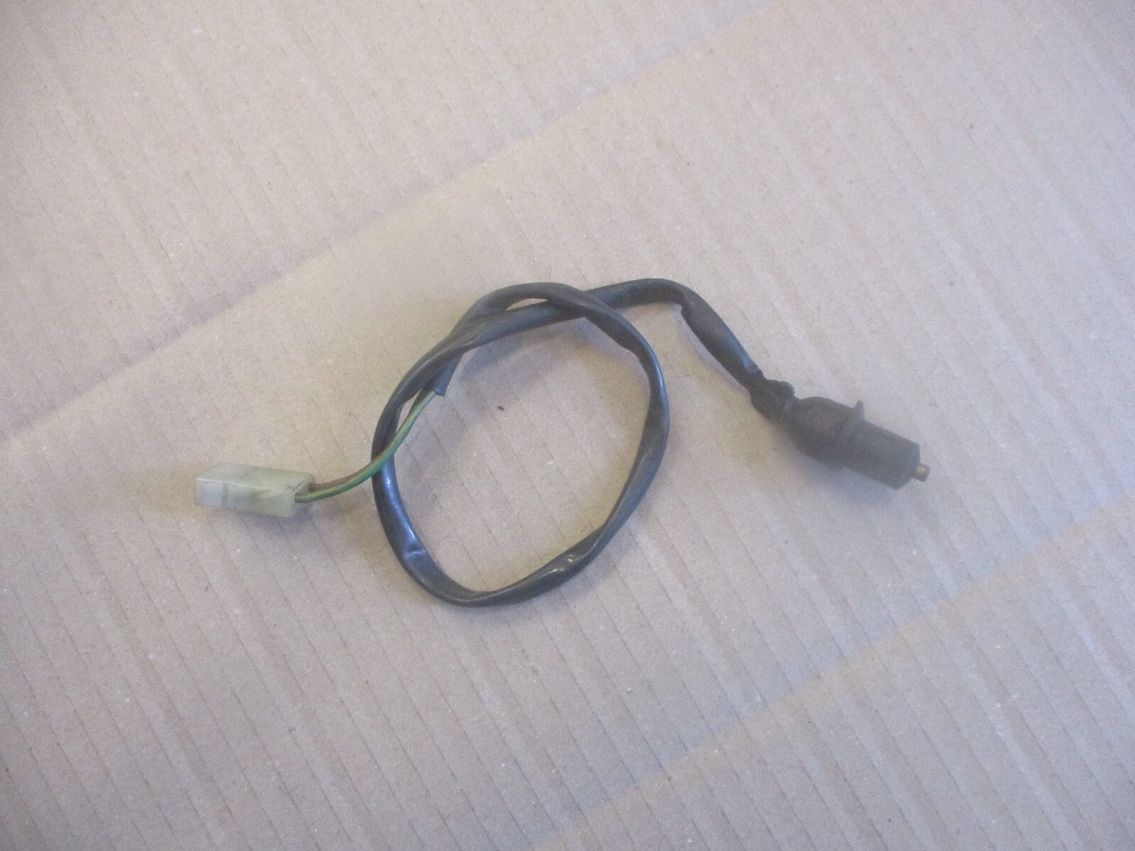 Contacteur de frein avant Yamaha 600 XT Ténéré - 34L - 55W - 43F - 2KF - 1VJ