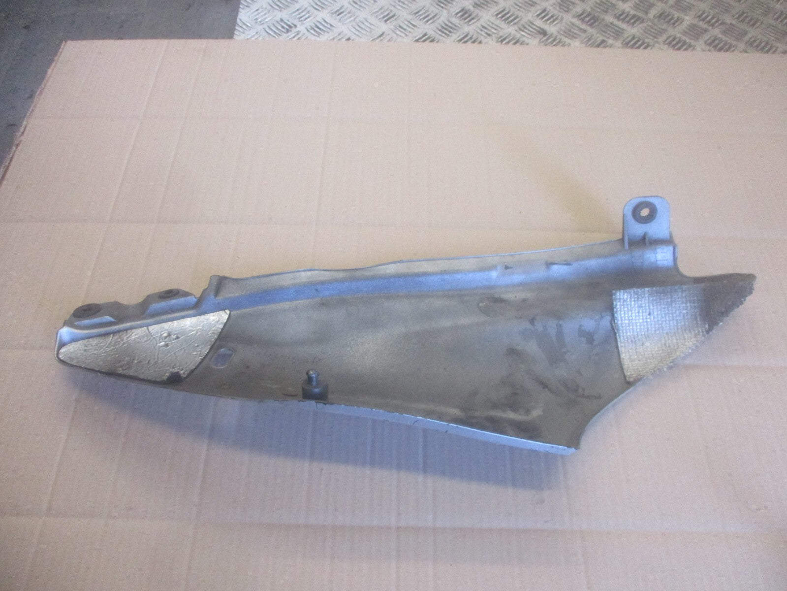 Cache latéral droit pour Suzuki 650 XF Freewind