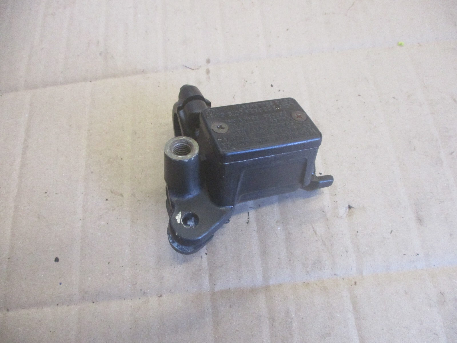 Maître cylindre de frein avant pour Honda 125 XLV Varadéro - JC32